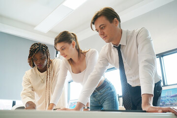 Obraz premium Businesspeople having meeting in the office