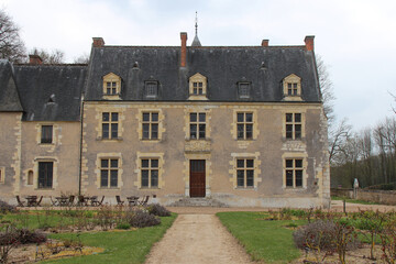 medieval and renaissance mansion (possonnière) in couture-sur-loir (france)