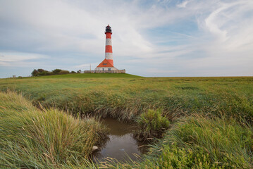Abendstimmung am Leuchtturm Westerhever an der Nordsee in Schleswig-Holstein