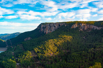 Castillo de la Vizaña en el embalse de Arenóso