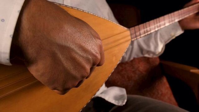 playing turkish saz Generative AI