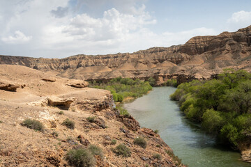 Fototapeta na wymiar river in the canyon