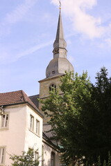 Fototapeta na wymiar Historische Kirche im Zentrum der Stqadt Werl im Kreis Soest 