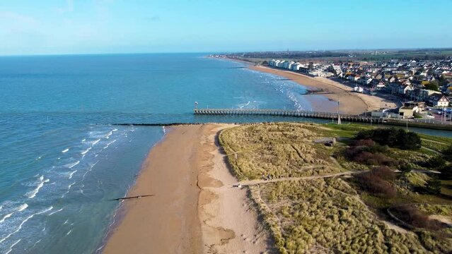 Plages du d&eacute;barquement, seconde guerre mondiale, Juno Beach, Courseulles-sur-Mer, drone, 4K