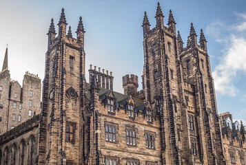 Fototapeta premium Exterior of New College of Edinburgh University, Scotland