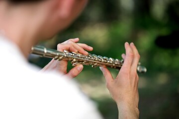 Flûte traversière professeur - instrument de musique à vent