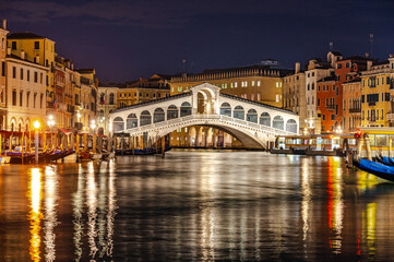Fototapeta na wymiar Venedig - Rialto Brücke