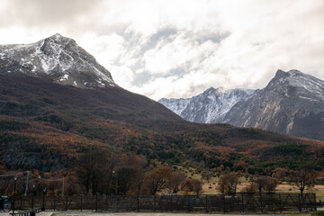 Fototapeta premium Paisaje otoñal en el Parque Nacional Tierra del Fuego
