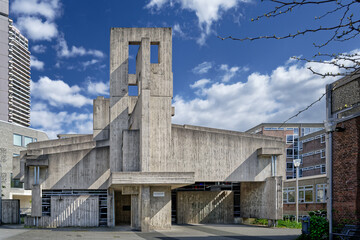 church Hl. Johannes XXIII  of the KHG in brutalistic, sculptural architecture reminiscent of a tree
