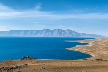 Fototapeta na wymiar Tangra yumco lake landscape in Nima County, Nagqu City, Tibet Autonomous Region, China.