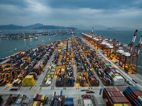 Cargo terminal