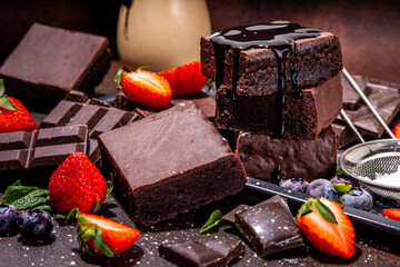 Dark chocolate brownies with berry