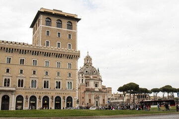 Fototapeta premium HISTORICAL MONUMENTS BUILDINGS OF ROME ITALY