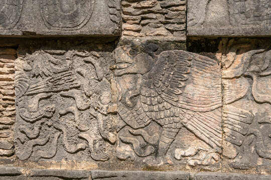 Chichen Itza - TZOMPANTLI