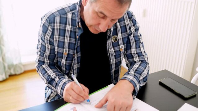 Home schooling for middle-aged people, learning a foreign language