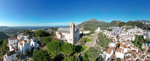 Vista Del Bonito Pueblo Blanco
