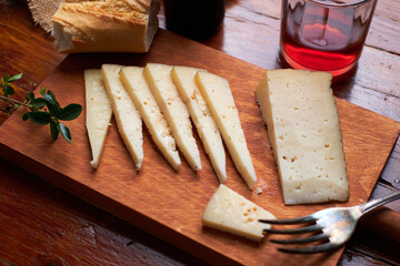 Spanish manchego cheese tapas