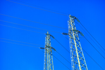 Mast, Strommast, Freileitung, Stromleitung, kV, Drehstrom, Phase, Draht, Kabel, Leitung,...