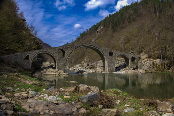 Fototapeta na wymiar old stone bridge in Bulgaria