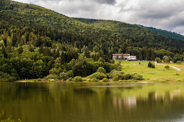 Fototapeta premium Krpáčovo Lake with Beautiful Forest Reflections