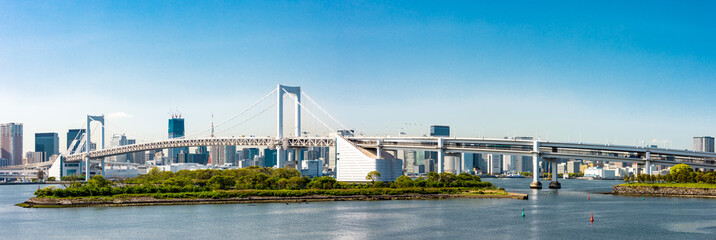 (東京都ｰ風景パノラマ)青空とレインボーブリッジ