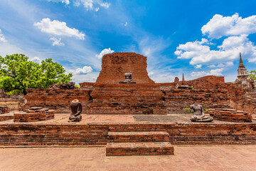.The ruins of the capital city of the Ayutthaya period..The beauty of the ruined architecture of a thriving city..Churches, temples, pagodas, walls, doors that are valuable of Ayutthaya architecture..