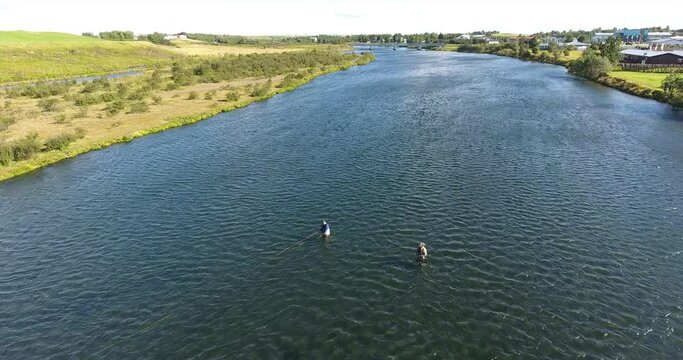 P&ecirc;che de saumon en rivi&egrave;re Islandaise