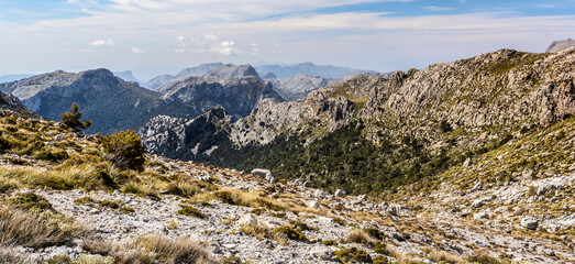 Fototapeta na wymiar Blick über die Serra de Tramuntana, Mallorca, Balearen, Spanien
