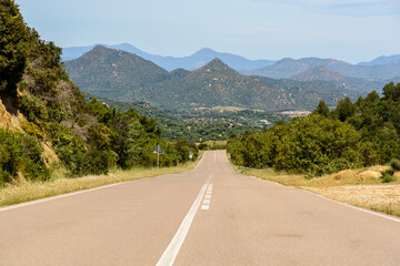 Küstenstraße in der Nähe von Simius, Sardinien, Italien, Europa