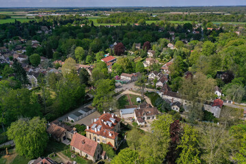 Fototapeta na wymiar aerial view on the village of Barbizon in Seine et Marne