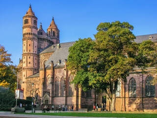 Fototapeta na wymiar Worms cathedral, Germany