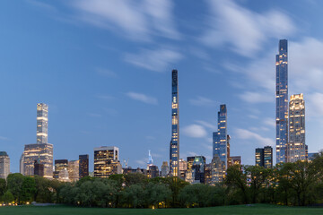 Fototapeta na wymiar Manhattan skyscrapers and Central Park sunset