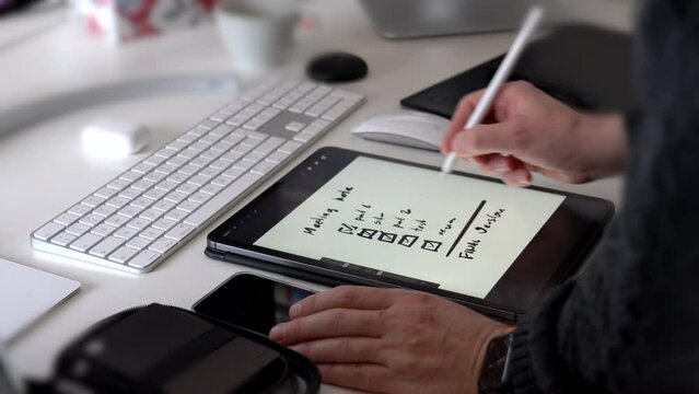 checklist displayed on tablet screen