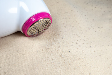 Sweater pilling portable machine. Clothes fabric shaver. Hair ball trimmer. Electric remover of...