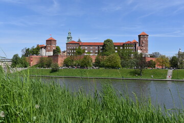 Zamek Królewski na Wawelu, Kraków, miasto turystyczne - obrazy, fototapety, plakaty