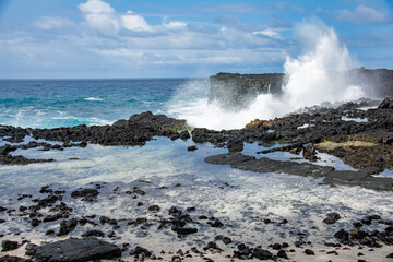 Splashing waves at the coast of American Samoa