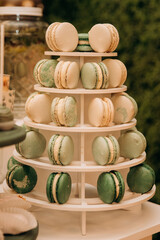 macaroons wedding candy bar