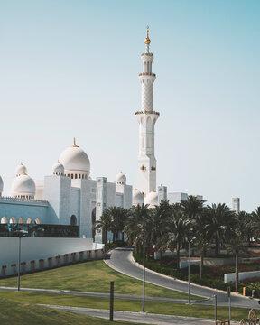 Sheikh Zayed Grand Mosque in Abu Dhabi, United Arab Emirates seen from a public overpass