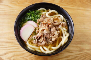 肉うどん　日本食