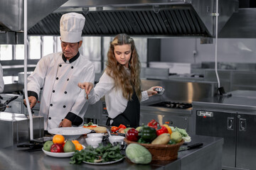 Teenagers learn from expert chefs at culinary school to prepare ingredients and create a variety of tasty meals. A practical activity connected their senses of taste and smell is making hamburgers.