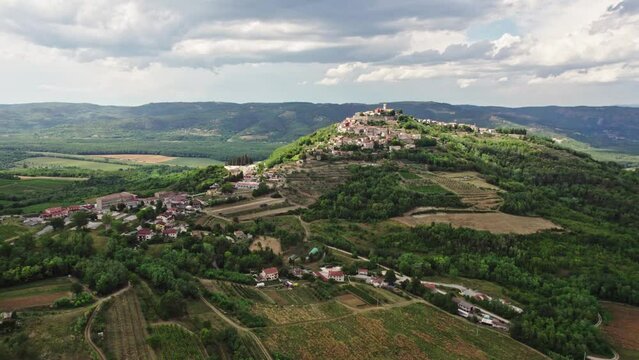 Luftaufnahme von Motovun in Istrien/Kroatien