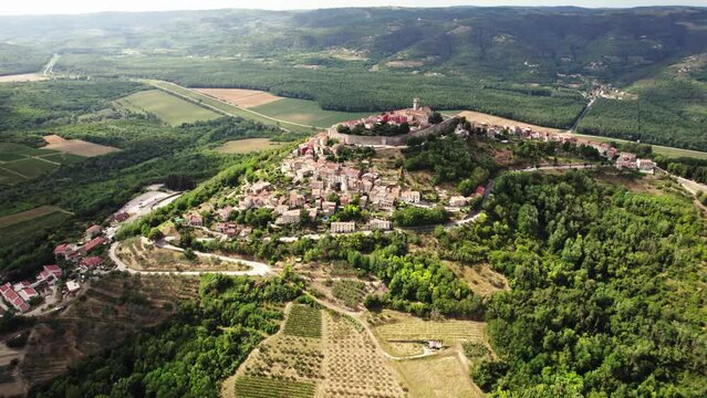 Luftaufnahme von Motovun in Istrien/Kroatien