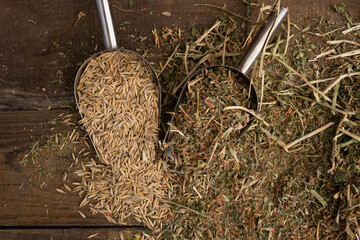 shovel spoons with horse food ingredients