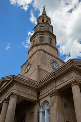 Fototapeta na wymiar The historic St. Philip's Anglican Church in Charleston, SC built in 1838.