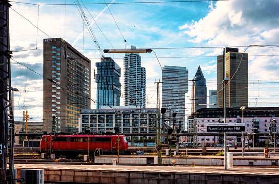 cityscape of Frankfurt seen from a platform at the trainstation