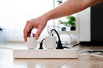 Multiple socket with plugs, energy efficiency