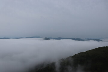 sea ​​of ​​clouds