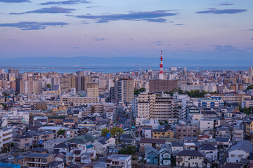 Fototapeta premium 夕暮れ時の街並み