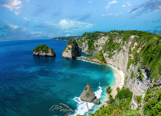 Fototapeta na wymiar Breathtaking view of the famous Diamond Beach, Nusa Penida, Klungkung Regency, Bali, Indonesia