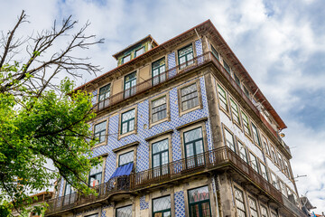 Fototapeta premium Dans les rues de Porto 